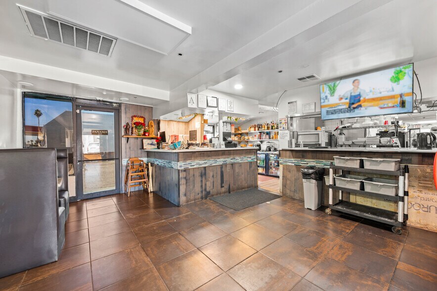 More Photos Of 5828 W Indian School Rd, Phoenix Restaurant For Sale