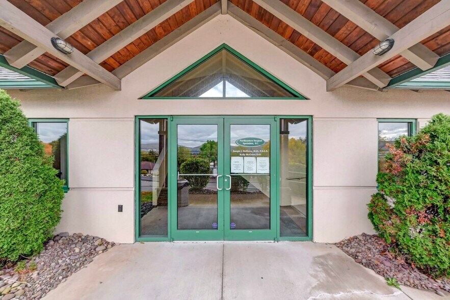 More Photos Of 1110 Clay Ave, Dunmore Medical For Lease