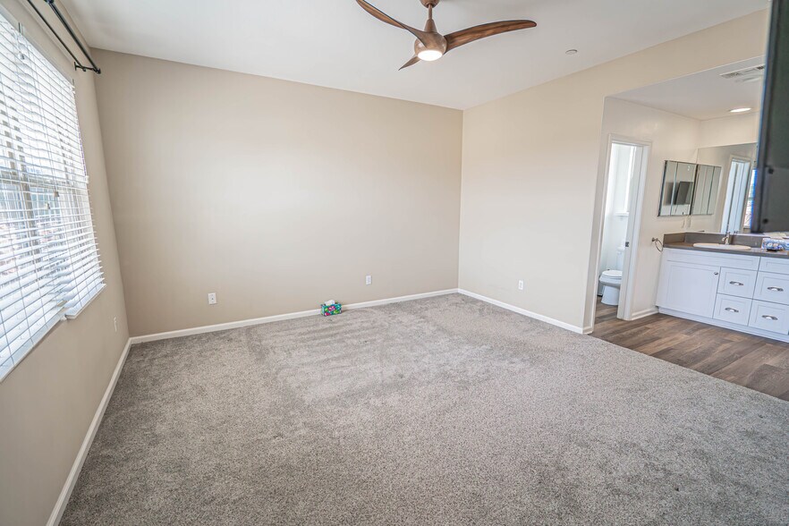 More Photos Of 26266 Prima Way, Santa Clarita Specialty For Lease