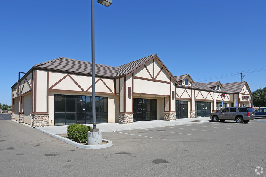 More Photos Of 380-396 Sierra St, Kingsburg Freestanding For Lease