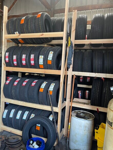 More Photos Of 1478 HWY 17 North, Mt Pleasant, SC 29464, Mount Pleasant Auto Repair For Lease