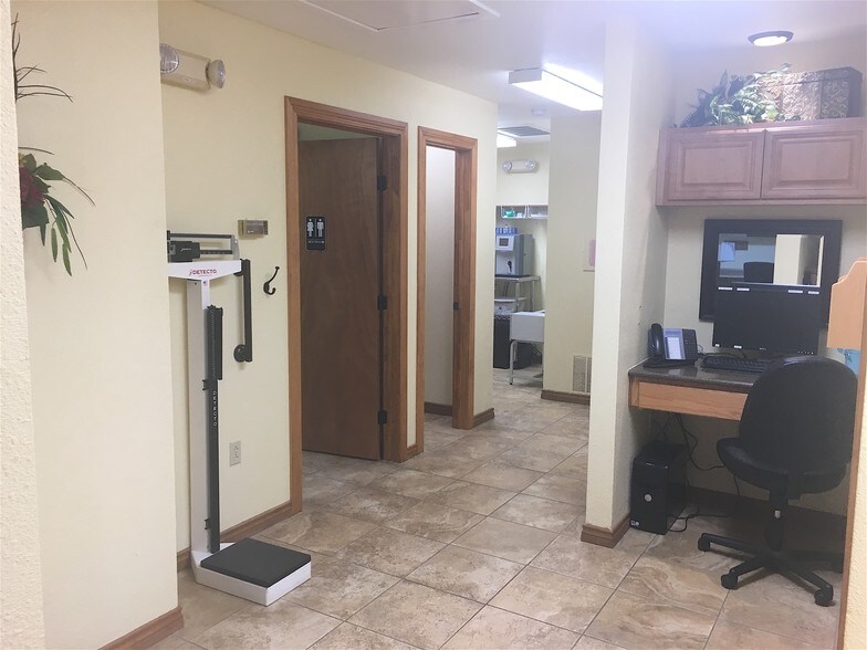 More Photos Of 515 N King St, Seguin Medical For Sale