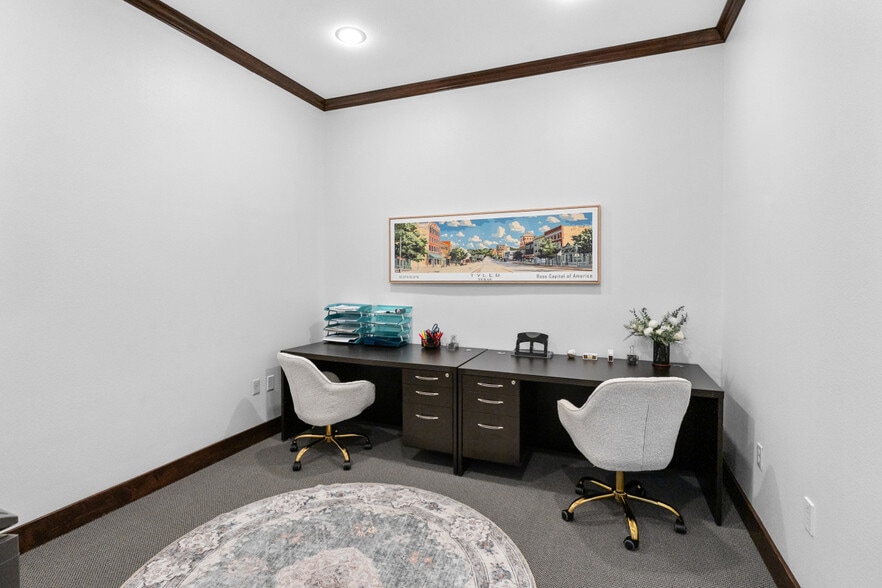 More Photos Of 6115 New Copeland Rd, Tyler Medical For Sale