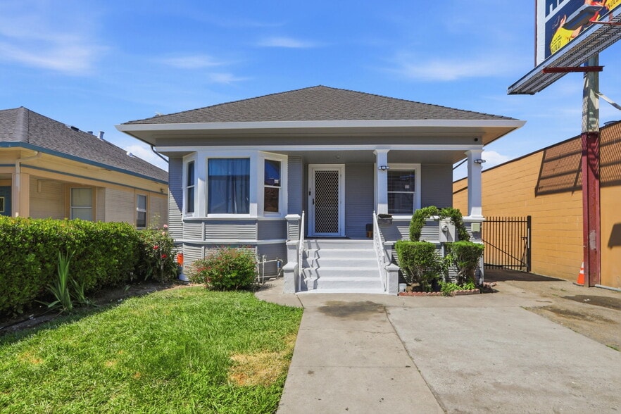 Primary Photo Of 879 W San Carlos St, San Jose Storefront Retail Residential For Sale