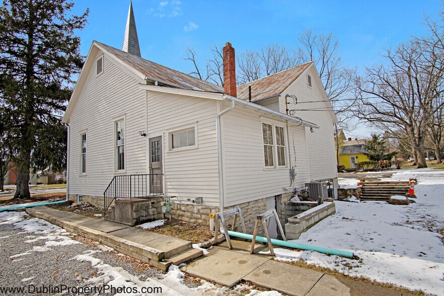 More Photos Of 50 W Olentangy St, Powell General Retail For Sale