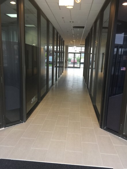 More Photos Of 1300 Greenbrook Blvd, Hanover Park Office For Lease