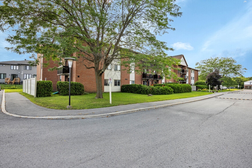 More Photos Of 1 Robert St, Arnprior Apartments For Sale
