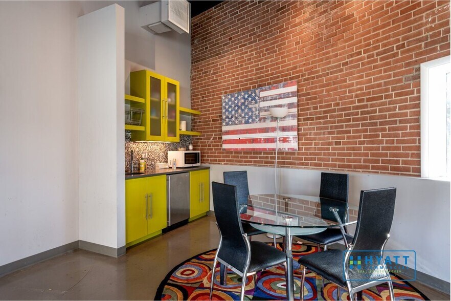 More Photos Of 2200 Somerville Rd, Annapolis Office For Lease