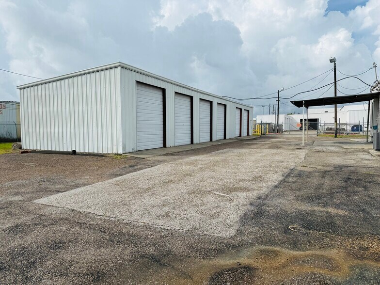 More Photos Of 2201 Gollihar Rd, Corpus Christi Freestanding For Sale