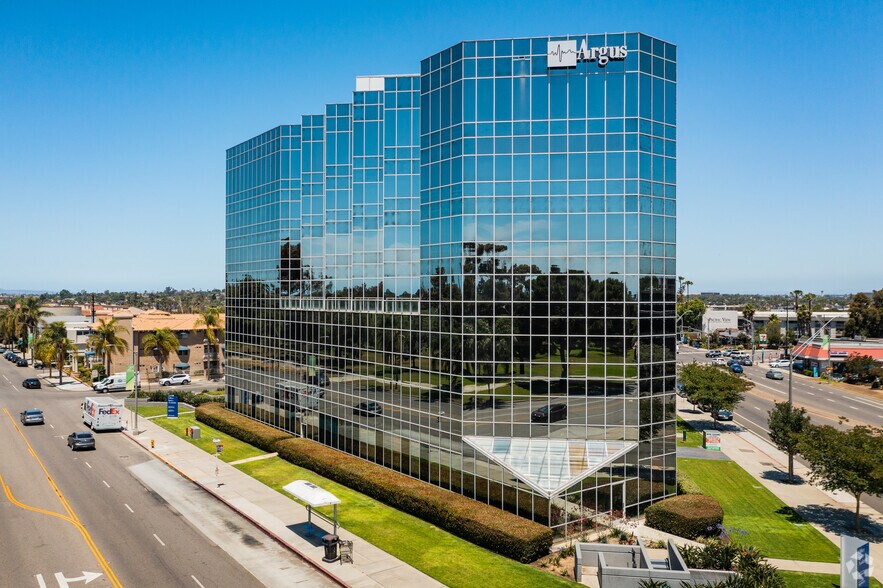 More Photos Of 5150 E Pacific Coast Hwy, Long Beach Office For Sale