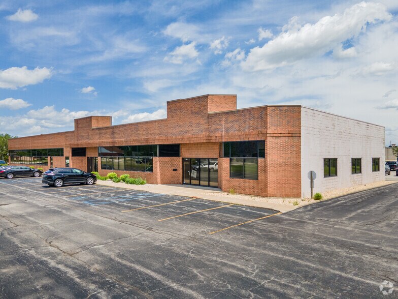 More Photos Of 251-397 W 84th Dr, Merrillville Flex For Lease