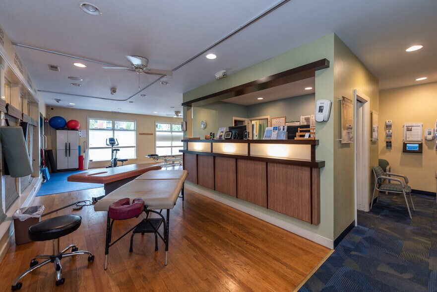 More Photos Of 3536 Grove Ave, Richmond Medical For Lease