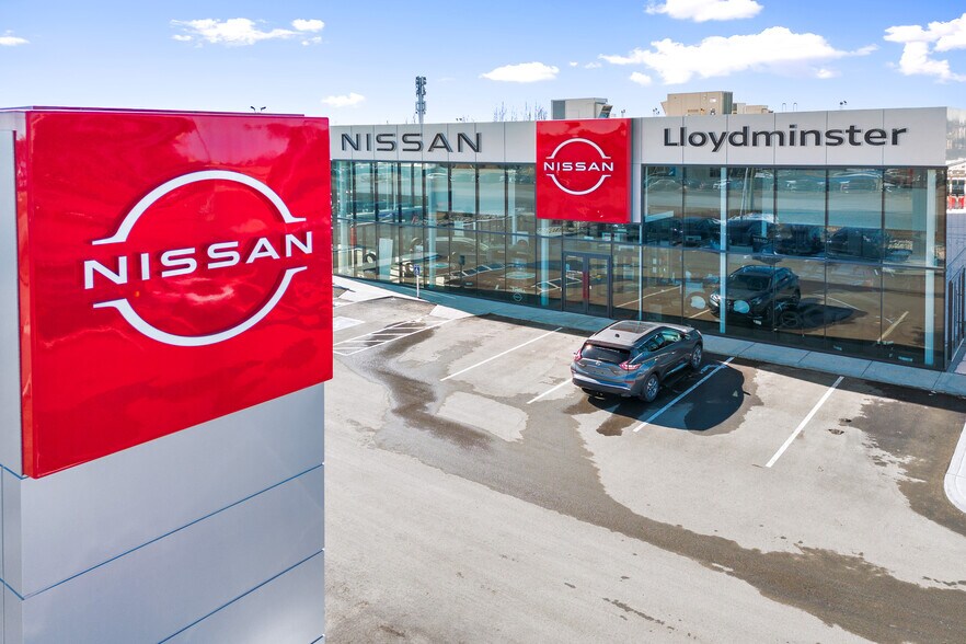 More Photos Of 2202 50 Av, Lloydminster Auto Dealership For Sale