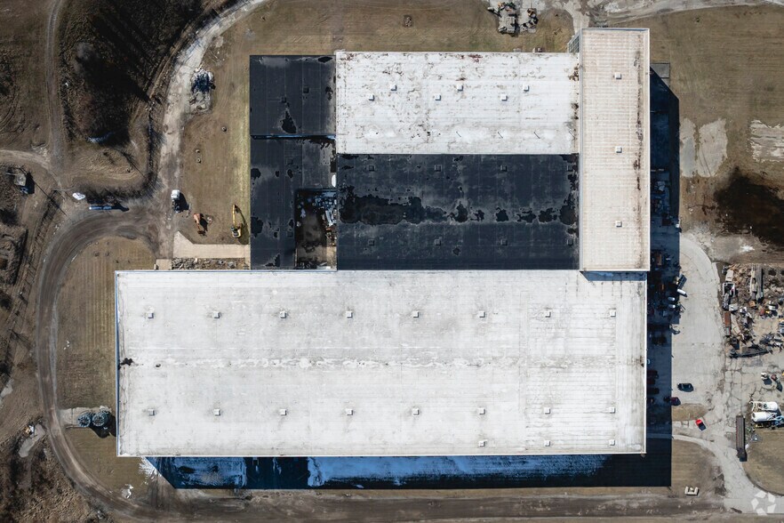 More Photos Of 1769 E Broadway St, Northwood Manufacturing For Lease