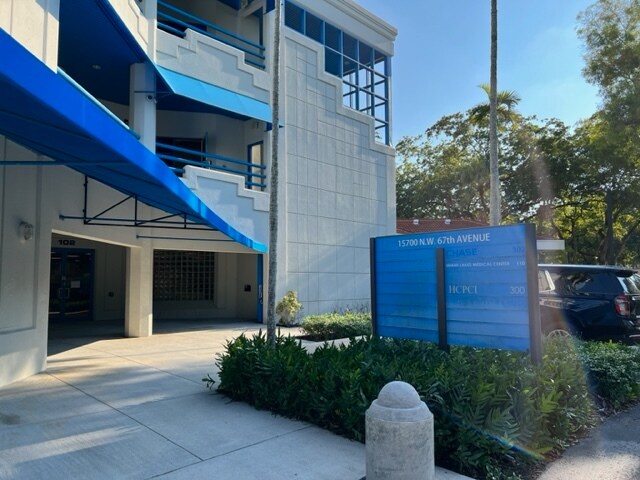 More Photos Of 15700 NW 67th Ave, Miami Lakes Medical For Lease