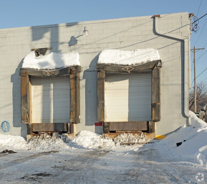 More Photos Of 480 Kenny Rd, Saint Paul Warehouse For Sale