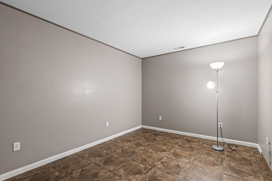 More Photos Of 47 N Allen St, Bonne Terre General Retail For Sale