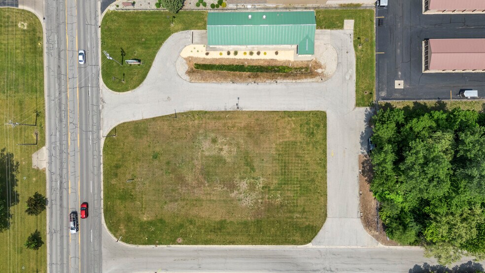 More Photos Of 7300 Lewis Ave, Temperance Carwash For Sale