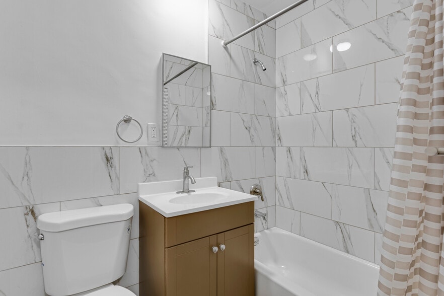 More Photos Of 1143 W 28th St, Los Angeles Multifamily For Sale