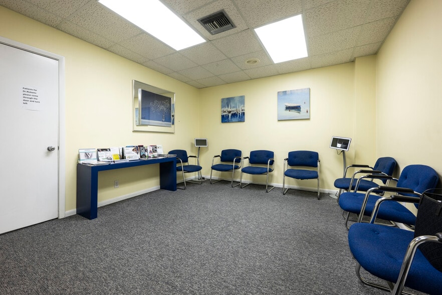 More Photos Of 1801 SE Hillmoor Dr, Port Saint Lucie Medical For Lease