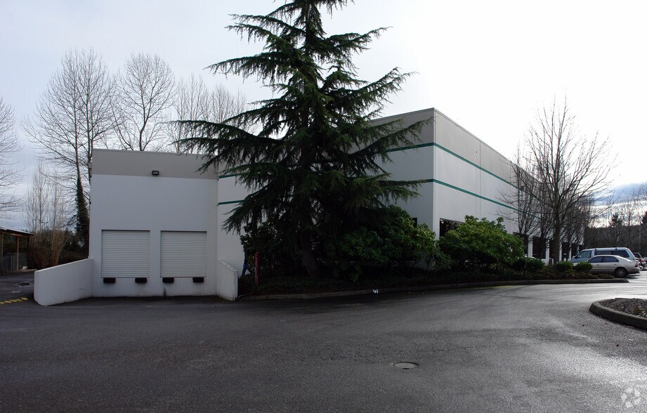 More Photos Of 17820-17950 NE 65th St, Redmond Warehouse For Lease