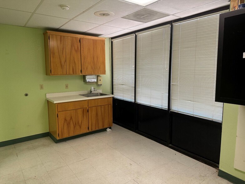 More Photos Of 1950 5th St, Davis Industrial For Lease