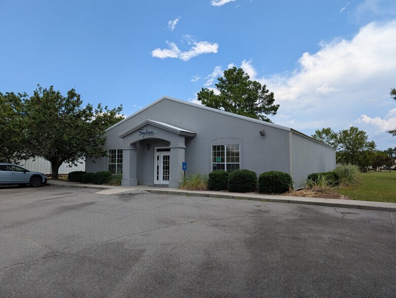 Primary Photo Of 1709 River St, Valdosta Office For Sale
