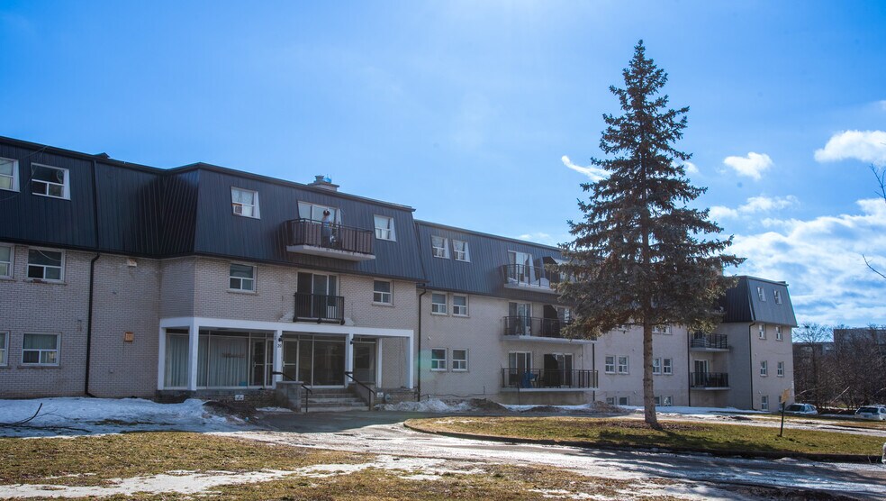 More Photos Of 20 Elmwood St, Kingston Apartments For Sale