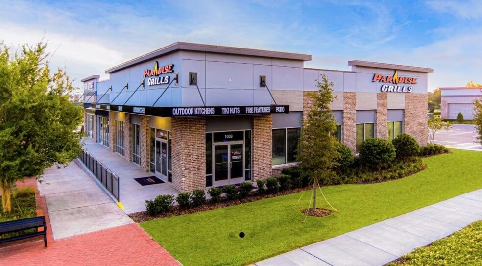 More Photos Of Oviedo On The Park, Oviedo Restaurant For Lease