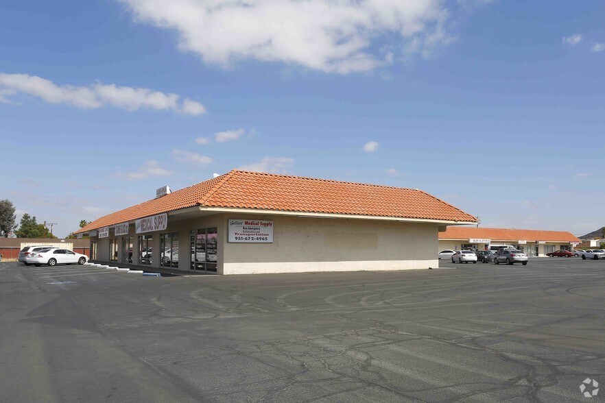 More Photos Of 27732-27740 Encanto Dr, Menifee Unknown For Lease