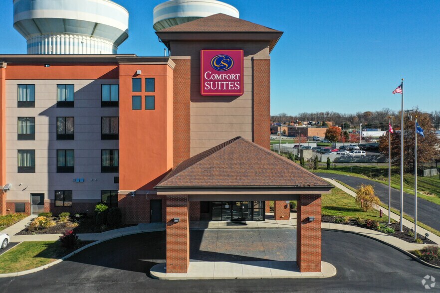 More Photos Of 70 Chris Perry Ln, Columbus Hotel For Sale