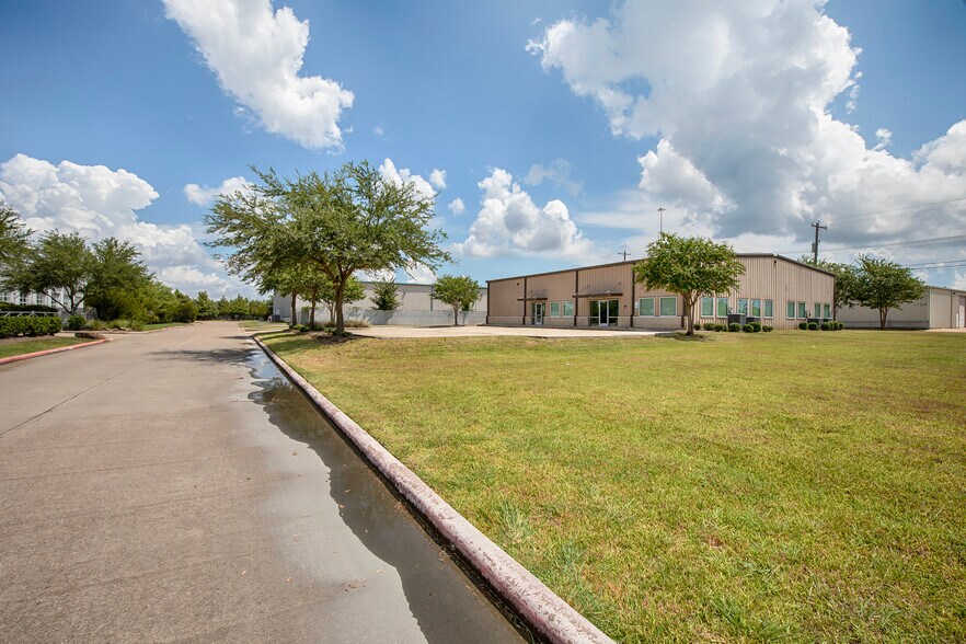 More Photos Of 1145 Butler Rd, League City Office For Sale