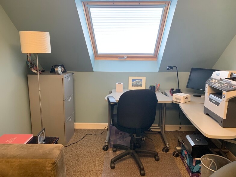 More Photos Of 74-76 Bedford St, Lexington Office For Lease