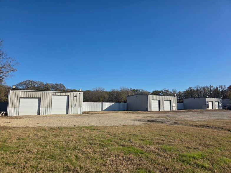 Primary Photo Of 870 N Mayhill Rd, Denton Industrial For Lease