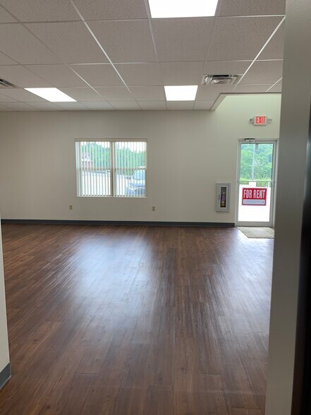 More Photos Of 390 American Way, Weirton Office For Lease