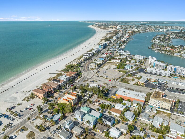 More Photos Of 9695 Gulf Blvd, Treasure Island Service Station For Sale