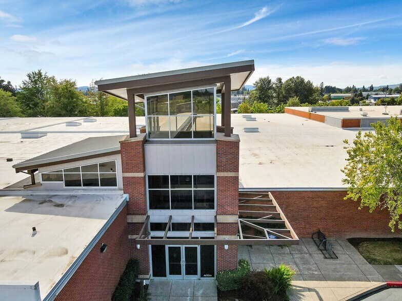 More Photos Of 4600 25th Ave NE, Salem Office For Lease