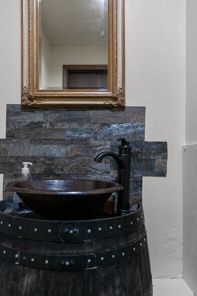 More Photos Of 1027 S Main St, Oshkosh Restaurant For Sale