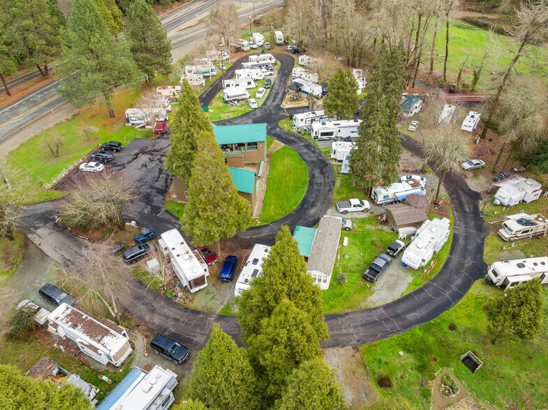 More Photos Of 999 Old Highway 99, Wolf Creek Specialty For Sale