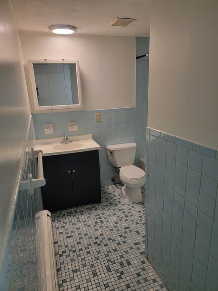 More Photos Of 450 Woonasquatucket Ave, North Providence Apartments For Sale