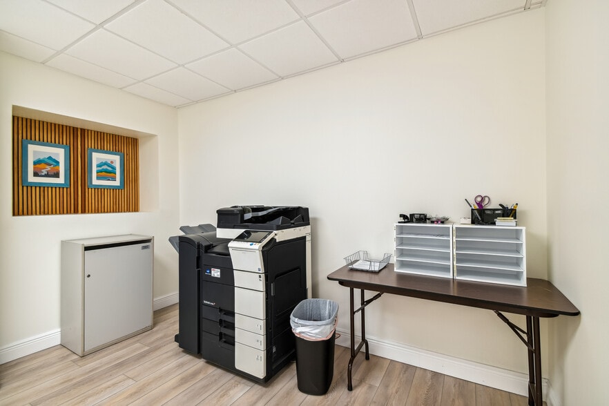 More Photos Of 1401 E 22nd Ave, Tampa Office For Sale