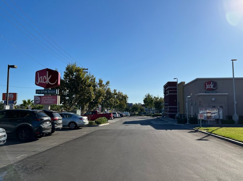 More Photos Of 6122-36 Lake Murray Blvd, La Mesa Storefront For Sale