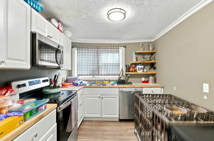 More Photos Of 206 Ferry St, Loudon Multifamily For Sale