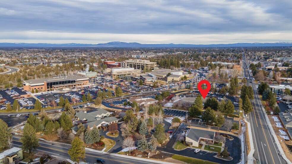 More Photos Of 2400 NE Neff Rd, Bend Medical For Lease
