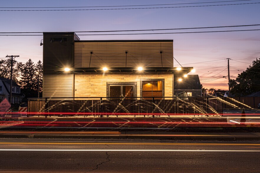 More Photos Of 2300 River Rd, River Grove Freestanding For Sale