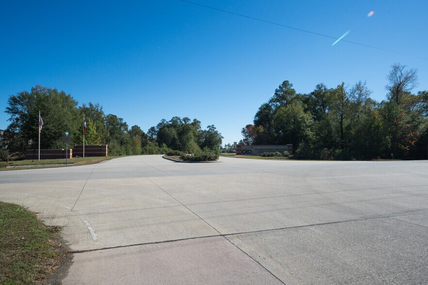 Primary Photo Of 10023 Airport Rd, Conroe Land For Sale