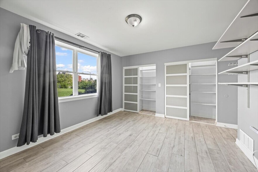 More Photos Of , Chicago Multifamily For Sale