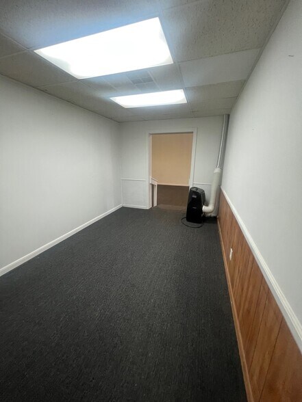 More Photos Of 9 J W Thomas Way, Thomasville Office For Lease