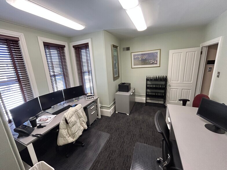 More Photos Of 566 Main St, Royersford Office For Sale