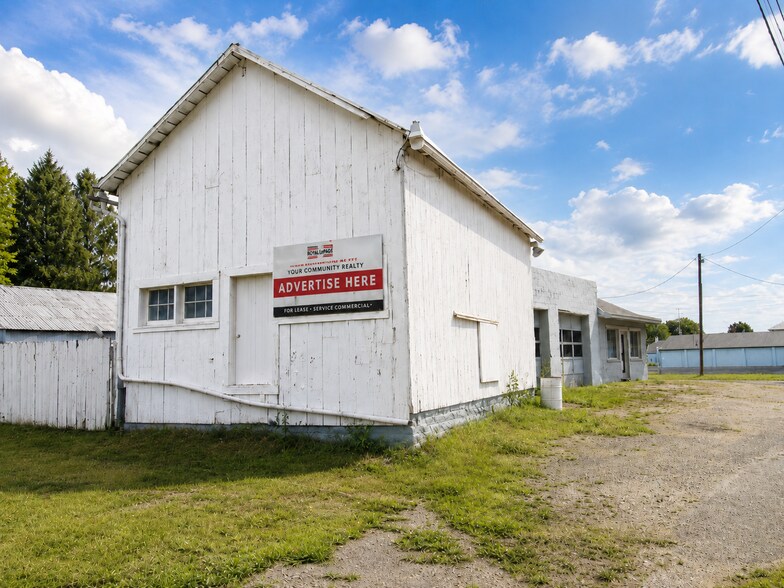 More Photos Of 406 N Main St, Utica General Retail For Sale